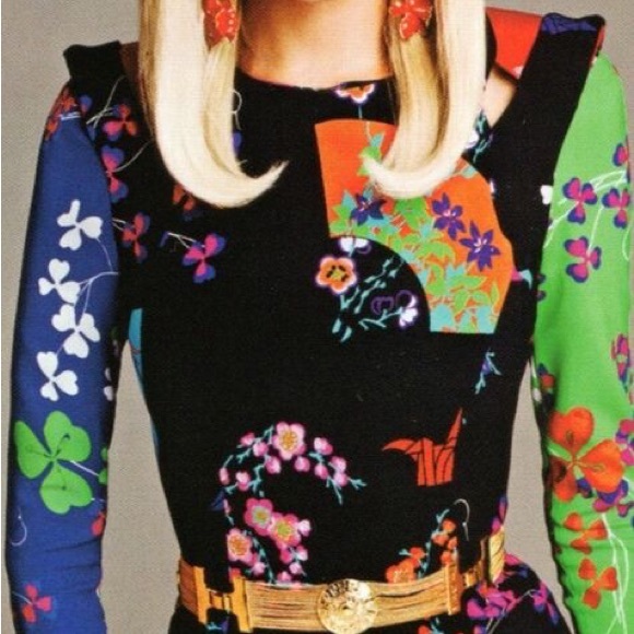 Versace X H&M Dress, complete with original hanger and garment bag - Picture 11 of 16